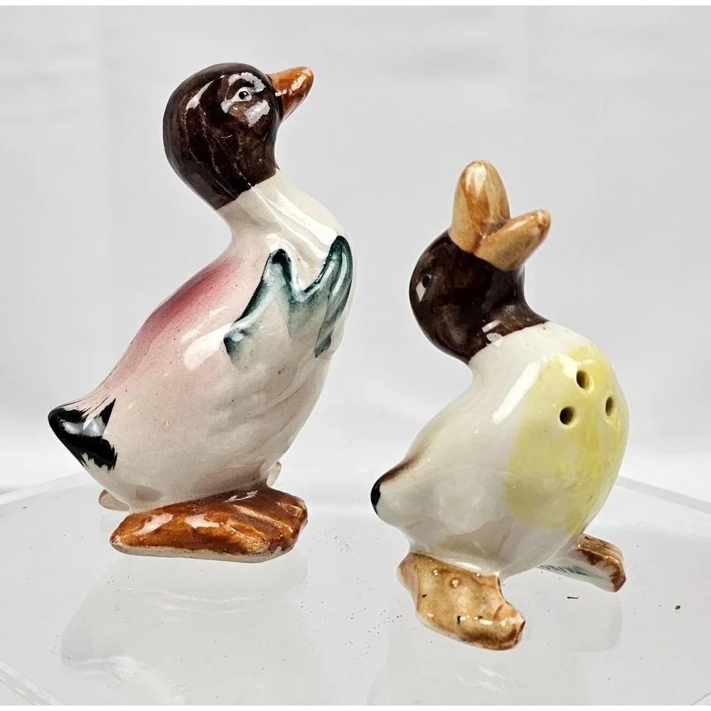 Vintage Ceramic Duck Salt and Pepper Shakers Set‎ Japan Hand Painted Birds